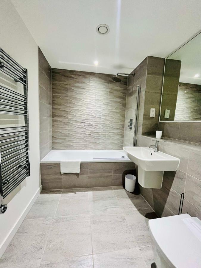 Stunning One Bedroom Apartment In Old Trafford Манчестер Экстерьер фото